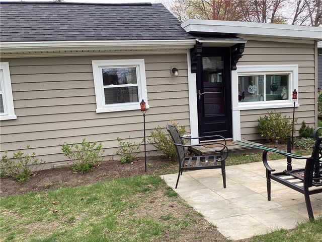 135 Namquid Drive, Warwick, RI 02888