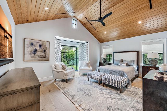 135 Chilean Avenue, Palm Beach, FL 33480