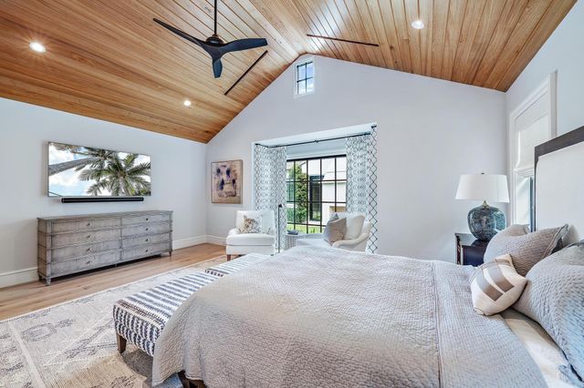 135 Chilean Avenue, Palm Beach, FL 33480