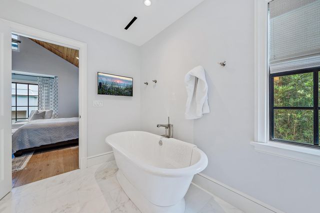 135 Chilean Avenue, Palm Beach, FL 33480