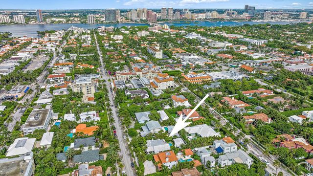 135 Chilean Avenue, Palm Beach, FL 33480