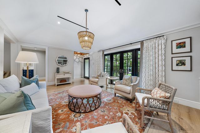 135 Chilean Avenue, Palm Beach, FL 33480