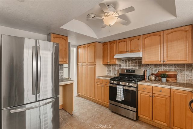 7061 Kester C, Van Nuys, CA 91405