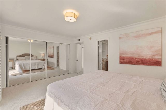 7061 Kester C, Van Nuys, CA 91405