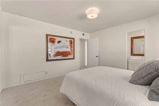 7061 Kester C, Van Nuys, CA 91405