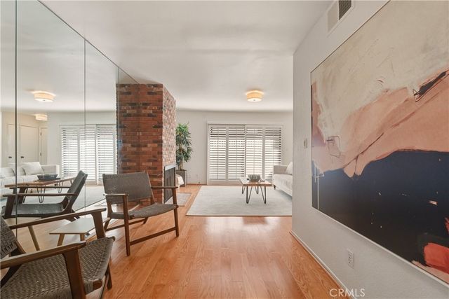 7061 Kester C, Van Nuys, CA 91405