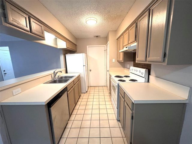 7506 Amherst Drive A, Rowlett, TX 75088