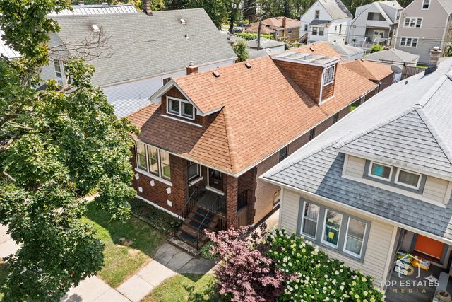 3311 W Hutchinson Street, Chicago, IL 60618