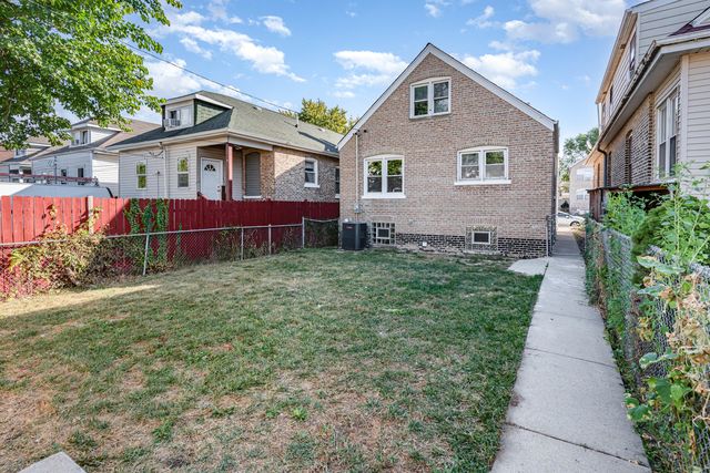 5834 S California Avenue, Chicago, IL 60629