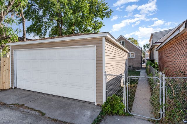 5834 S California Avenue, Chicago, IL 60629