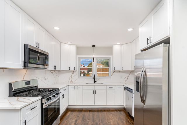 5834 S California Avenue, Chicago, IL 60629