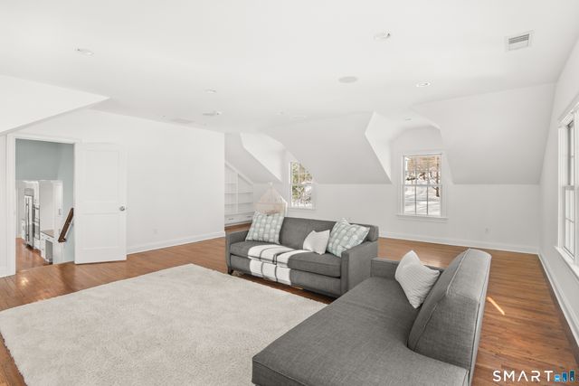 19 Circle Road, Darien, CT 06820