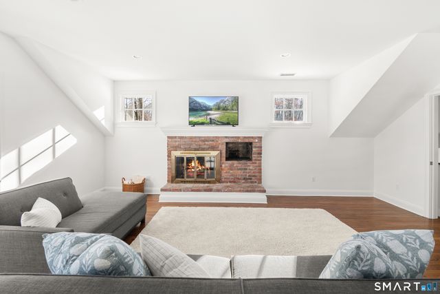 19 Circle Road, Darien, CT 06820