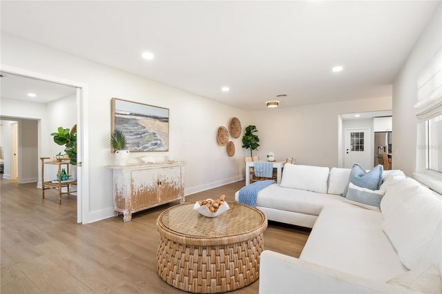 67 NICHOLAS DRIVE, Dunedin, FL 34698