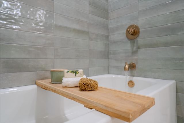 67 NICHOLAS DRIVE, Dunedin, FL 34698