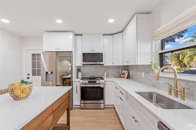 67 NICHOLAS DRIVE, Dunedin, FL 34698