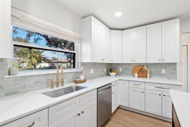 67 NICHOLAS DRIVE, Dunedin, FL 34698