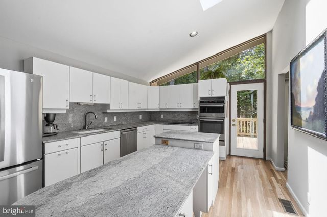3220 SAWMILL RD, Newtown Square, PA 19073