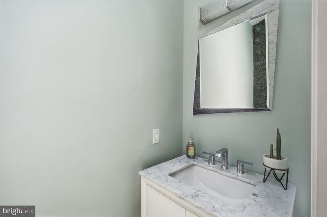3220 SAWMILL RD, Newtown Square, PA 19073
