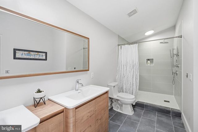 3220 SAWMILL RD, Newtown Square, PA 19073