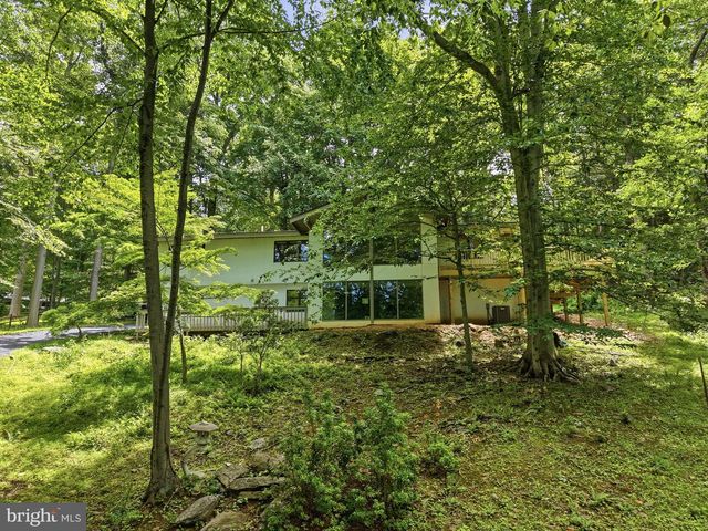 3220 SAWMILL RD, Newtown Square, PA 19073