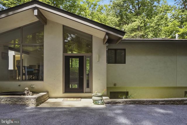 3220 SAWMILL RD, Newtown Square, PA 19073