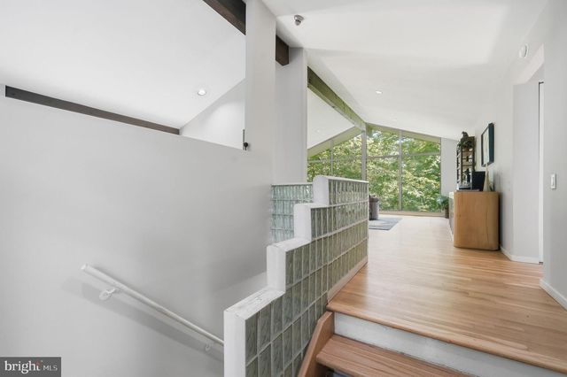 3220 SAWMILL RD, Newtown Square, PA 19073