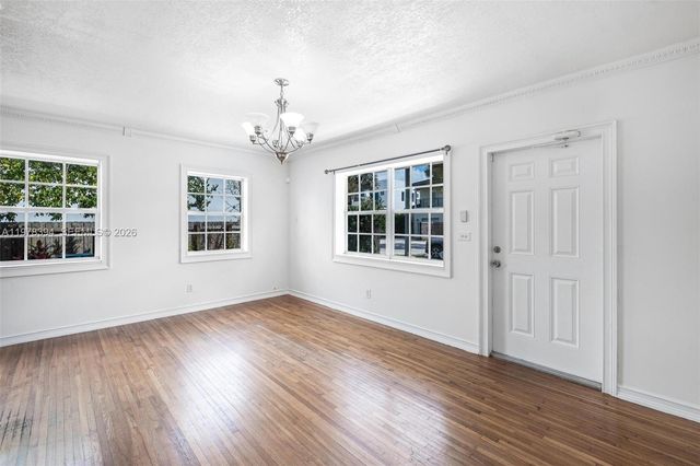 2862 SW 38th Ct, Miami, FL 33134