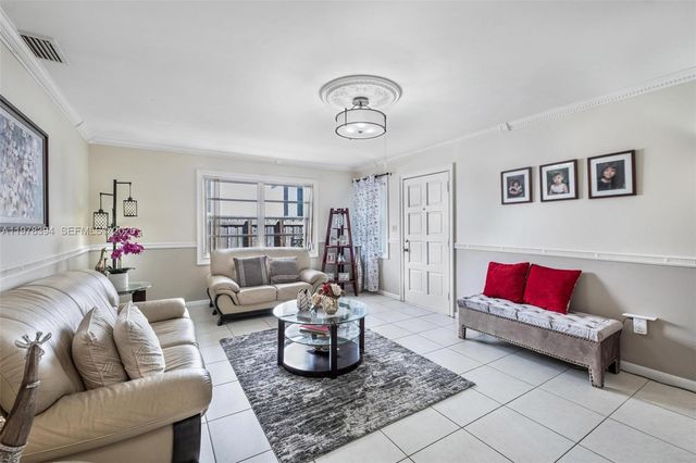 2862 SW 38th Ct, Miami, FL 33134