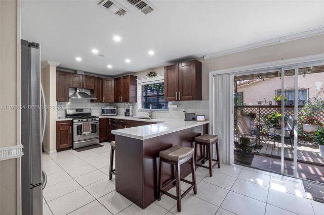 2862 SW 38th Ct, Miami, FL 33134