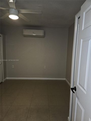 2862 SW 38th Ct, Miami, FL 33134