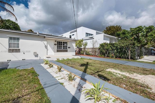 2862 SW 38th Ct, Miami, FL 33134