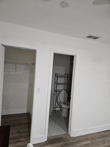 2862 SW 38th Ct, Miami, FL 33134