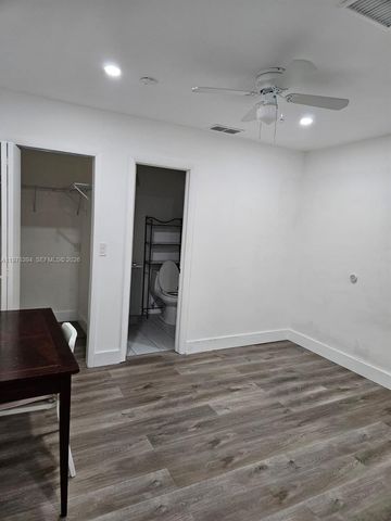 2862 SW 38th Ct, Miami, FL 33134