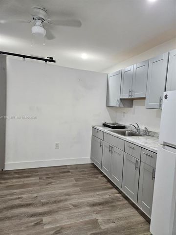 2862 SW 38th Ct, Miami, FL 33134