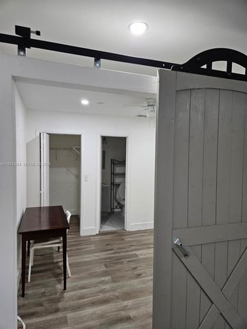 2862 SW 38th Ct, Miami, FL 33134