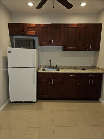 2862 SW 38th Ct, Miami, FL 33134