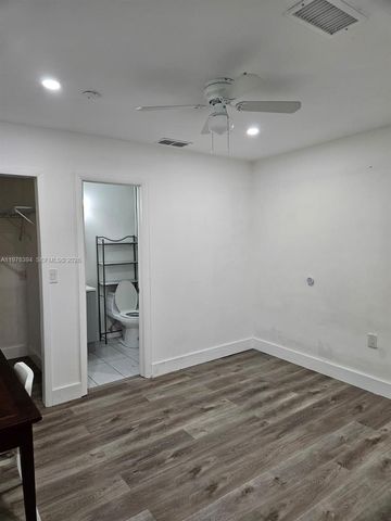 2862 SW 38th Ct, Miami, FL 33134