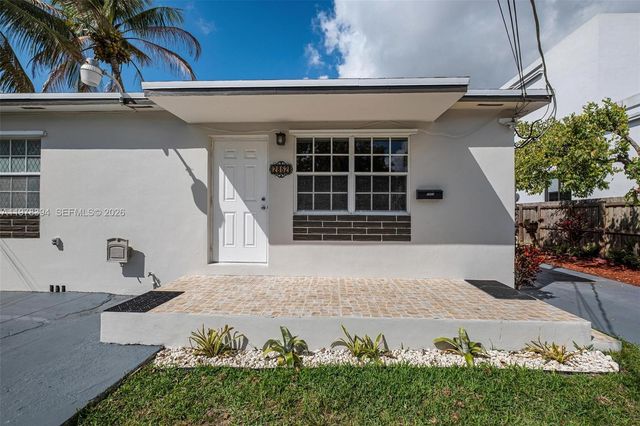 2862 SW 38th Ct, Miami, FL 33134