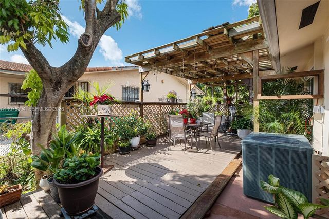 2862 SW 38th Ct, Miami, FL 33134