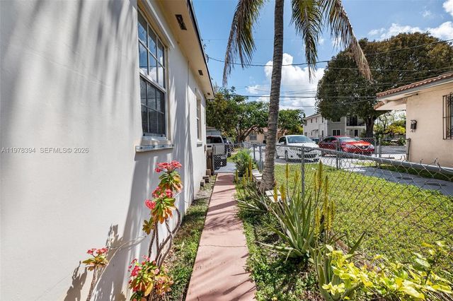 2862 SW 38th Ct, Miami, FL 33134