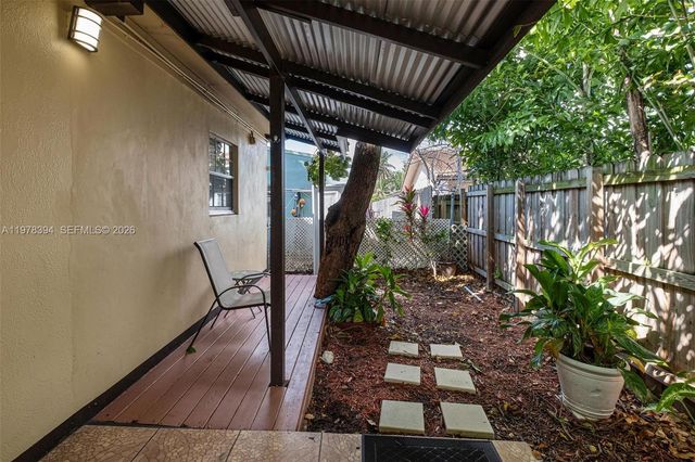 2862 SW 38th Ct, Miami, FL 33134