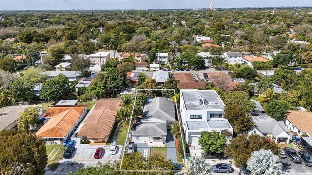 2862 SW 38th Ct, Miami, FL 33134