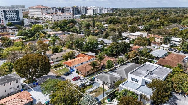 2862 SW 38th Ct, Miami, FL 33134