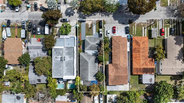 2862 SW 38th Ct, Miami, FL 33134