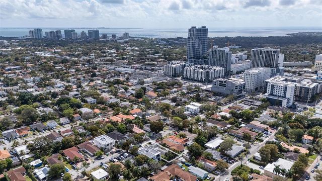 2862 SW 38th Ct, Miami, FL 33134