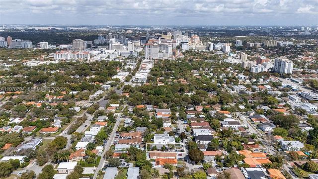 2862 SW 38th Ct, Miami, FL 33134