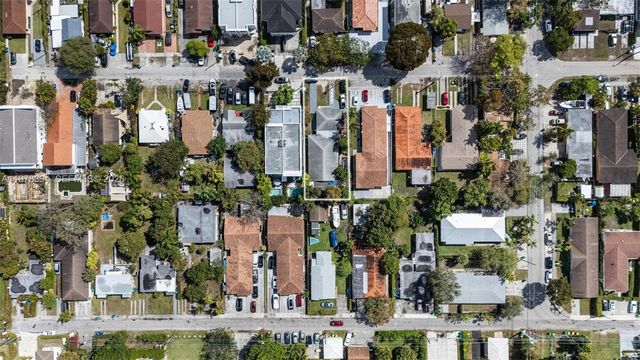 2862 SW 38th Ct, Miami, FL 33134