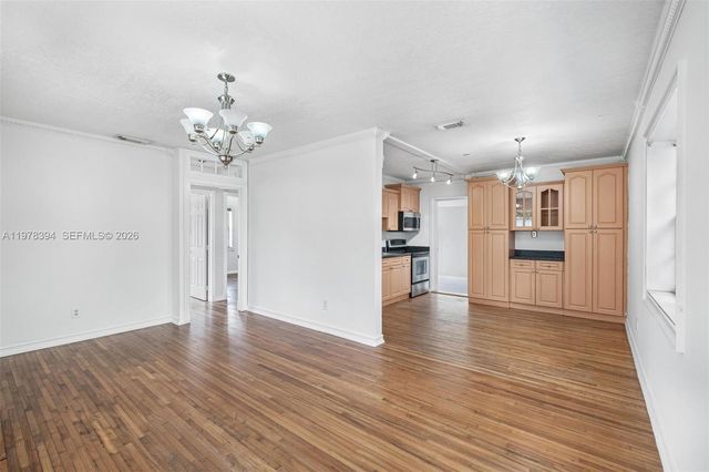 2862 SW 38th Ct, Miami, FL 33134