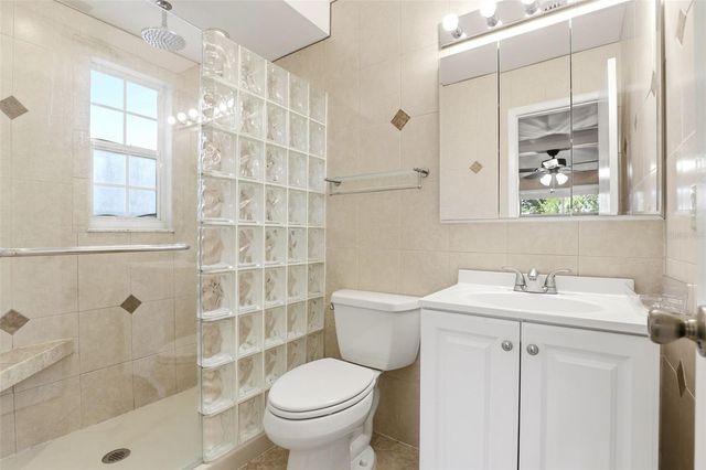 7806 COMPASS DRIVE, Orlando, FL 32810